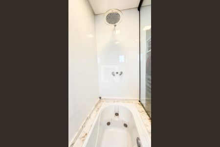 Casa de condomínio à venda com 210m², 3 quartos e 3 vagasBanheiro da Suíte 2