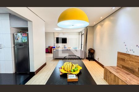 Casa de condomínio à venda com 210m², 3 quartos e 3 vagasSala de Jantar