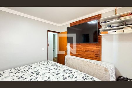 Casa de condomínio à venda com 210m², 3 quartos e 3 vagasSuite 2