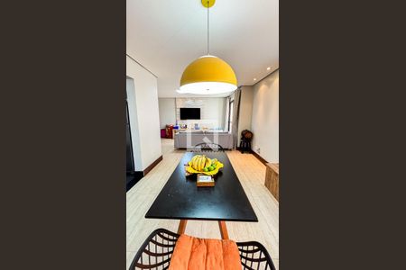 Casa de condomínio à venda com 210m², 3 quartos e 3 vagasSala de Jantar