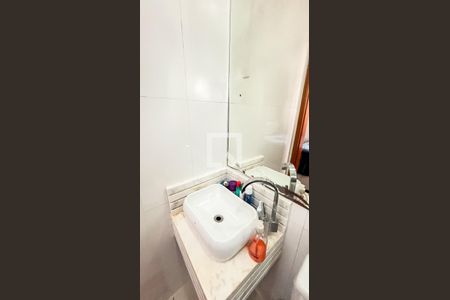 Casa de condomínio à venda com 210m², 3 quartos e 3 vagasBanheiro da Suíte 1