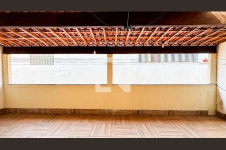 Casa de condomínio à venda com 210m², 3 quartos e 3 vagasCobertura