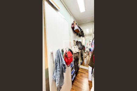 Casa de condomínio à venda com 210m², 3 quartos e 3 vagasSuite 2 - Closet