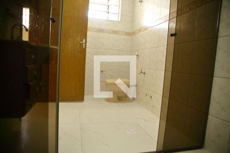 Casa à venda com 280m², 3 quartos e 2 vagasBanheiro Social