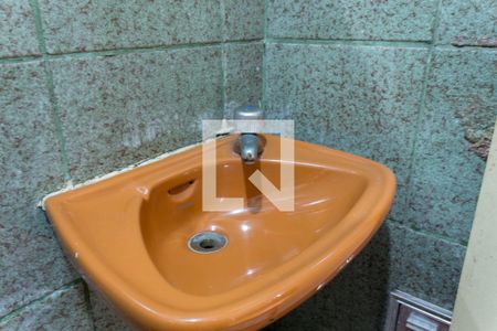 Casa à venda com 245m², 3 quartos e 2 vagasBanheiro de Serviço