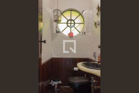 Casa à venda com 245m², 3 quartos e 2 vagasLavabo