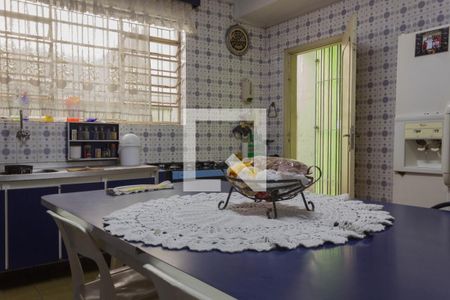 Casa à venda com 245m², 3 quartos e 2 vagasCozinha