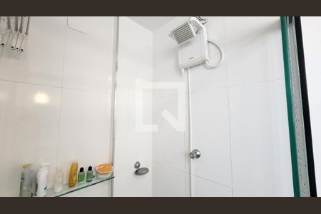 Chuveiro de apartamento para alugar com 1 quarto, 60m² em José Menino, Santos