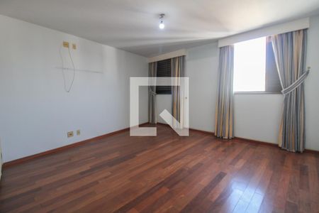 Apartamento à venda com 388m², 4 quartos e 4 vagasQuarto 04