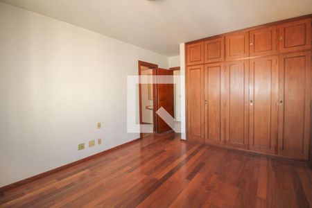 Apartamento à venda com 388m², 4 quartos e 4 vagasQuarto 03