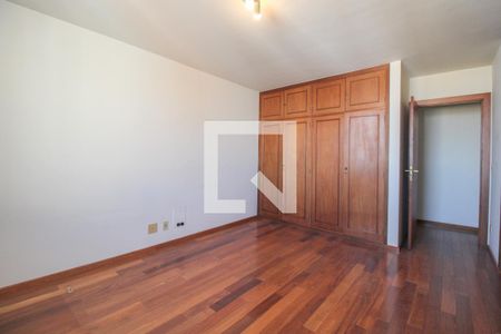 Apartamento à venda com 388m², 4 quartos e 4 vagasQuarto 02