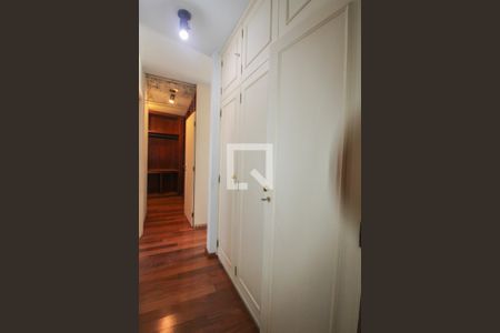 Apartamento à venda com 388m², 4 quartos e 4 vagasQuarto 04