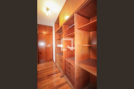 Apartamento à venda com 388m², 4 quartos e 4 vagasQuarto 01