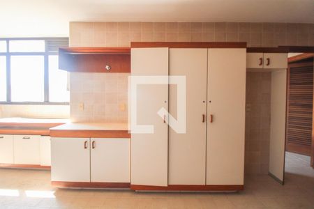 Apartamento à venda com 388m², 4 quartos e 4 vagasCozinha