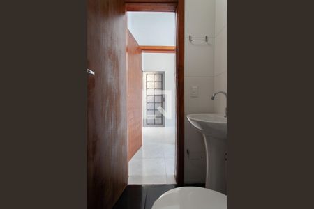 Banheiro de kitnet/studio para alugar com 1 quarto, 40m² em Céu Azul, Belo Horizonte