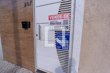 Apartamento à venda com 45m², 2 quartos e sem vaga Apartamento à venda com 45m², 2 quartos e sem vagaPlaca