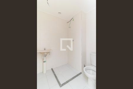 Banheiro de kitnet/studio para alugar com 1 quarto, 26m² em Jardim Helena, São Paulo