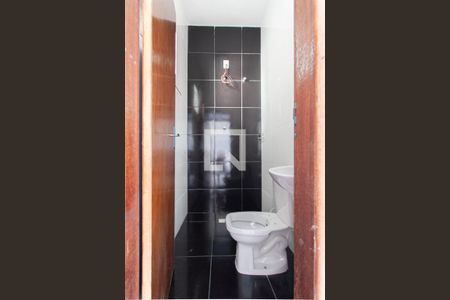 Banheiro de kitnet/studio para alugar com 1 quarto, 40m² em Céu Azul, Belo Horizonte