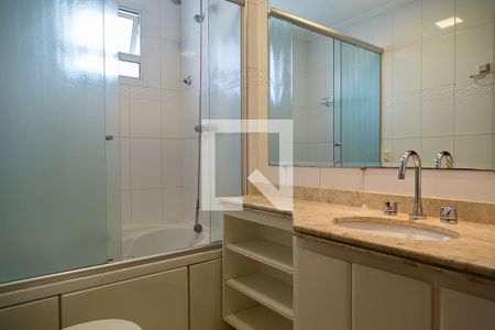 Apartamento à venda com 110m², 2 quartos e 2 vagasBanheiro da Suíte 2