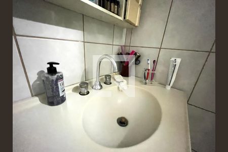 Casa à venda com 200m², 3 quartos e 4 vagas Casa à venda com 200m², 3 quartos e 4 vagasBanheiro