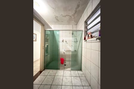 Casa à venda com 200m², 3 quartos e 4 vagas Casa à venda com 200m², 3 quartos e 4 vagasBanheiro