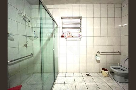 Casa à venda com 200m², 3 quartos e 4 vagas Casa à venda com 200m², 3 quartos e 4 vagasBanheiro