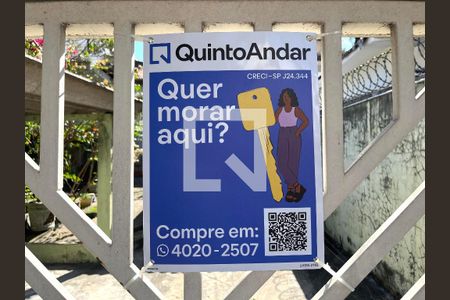 Casa à venda com 200m², 3 quartos e 4 vagas Casa à venda com 200m², 3 quartos e 4 vagasPlaquinha