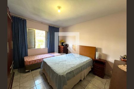 Quarto 2 de casa à venda com 3 quartos, 200m² em Jabaquara, São Paulo