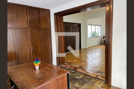 Casa à venda com 430m², 5 quartos e 3 vagasEscritório