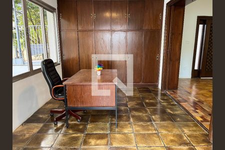 Casa à venda com 430m², 5 quartos e 3 vagasEscritório