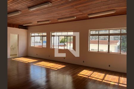 Casa à venda com 430m², 5 quartos e 3 vagasEdícula/Salão