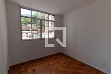 Apartamento para alugar com 122m², 3 quartos e sem vagaQuarto