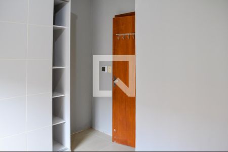 Casa de condomínio à venda com 52m², 2 quartos e 1 vagaQuarto 2