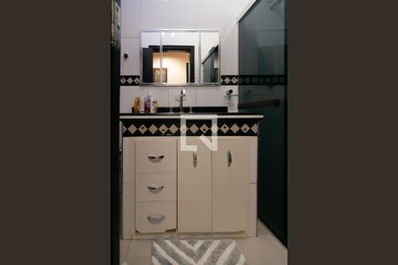 Casa para alugar com 130m², 4 quartos e 1 vagaBanheiro