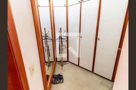 Apartamento para alugar com 169m², 3 quartos e 3 vagasSuíte 3 - Closet