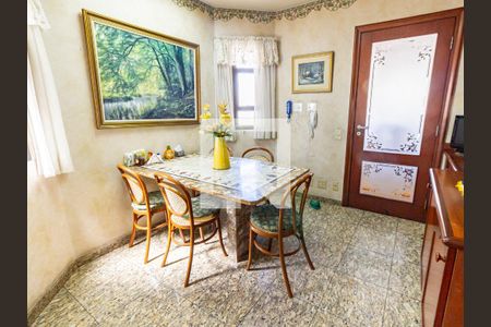 Apartamento para alugar com 169m², 3 quartos e 3 vagasCopa