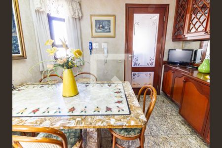 Apartamento para alugar com 169m², 3 quartos e 3 vagasCopa