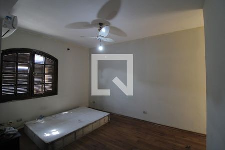 Casa à venda com 180m², 3 quartos e 2 vagasSuíte 2
