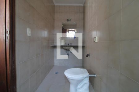 Casa à venda com 180m², 3 quartos e 2 vagasBanheiro da suíte 1