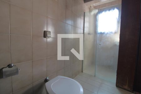 Casa à venda com 180m², 3 quartos e 2 vagasBanheiro da suíte 1