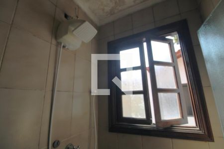 Casa à venda com 180m², 3 quartos e 2 vagasChuveiro banheiro da suíte 1