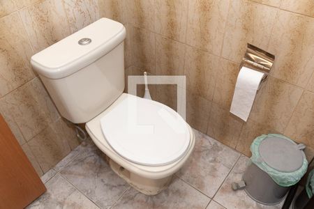 Casa para alugar com 90m², 3 quartos e 4 vagasBanheiro Social