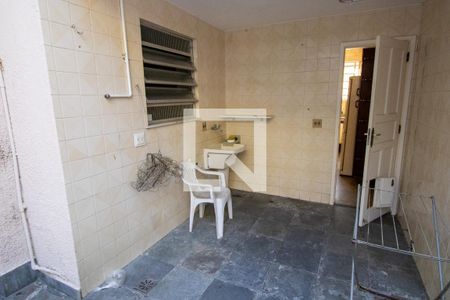 Casa de condomínio à venda com 100m², 3 quartos e 1 vaga Casa de condomínio à venda com 100m², 3 quartos e 1 vagaÁrea de Serviço 2