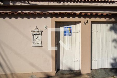 Casa de condomínio à venda com 100m², 3 quartos e 1 vaga Casa de condomínio à venda com 100m², 3 quartos e 1 vagaPlaca