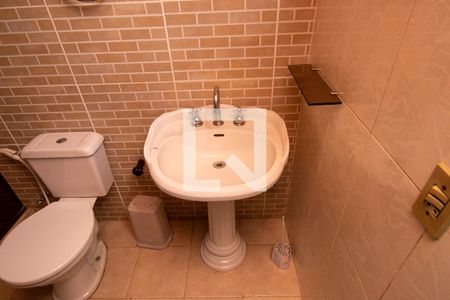 Casa de condomínio à venda com 100m², 3 quartos e 1 vaga Casa de condomínio à venda com 100m², 3 quartos e 1 vagaBanheiro