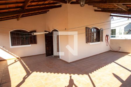 Casa de condomínio à venda com 100m², 3 quartos e 1 vaga Casa de condomínio à venda com 100m², 3 quartos e 1 vagaTerraço
