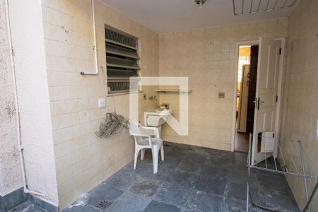 Casa de condomínio à venda com 100m², 3 quartos e 1 vaga Casa de condomínio à venda com 100m², 3 quartos e 1 vagaÁrea de Serviço 2