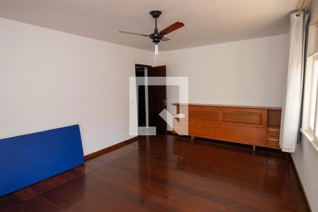 Casa de condomínio à venda com 100m², 3 quartos e 1 vaga Casa de condomínio à venda com 100m², 3 quartos e 1 vagaSuíte