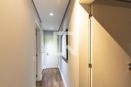 Apartamento para alugar com 240m², 3 quartos e 4 vagas Apartamento para alugar com 240m², 3 quartos e 4 vagasCorredor