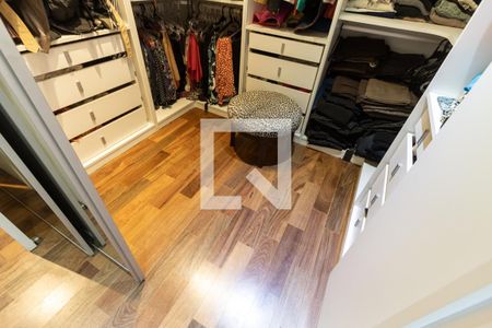 Apartamento para alugar com 240m², 3 quartos e 4 vagas Apartamento para alugar com 240m², 3 quartos e 4 vagasCloset do Quarto 1 - Suite Master